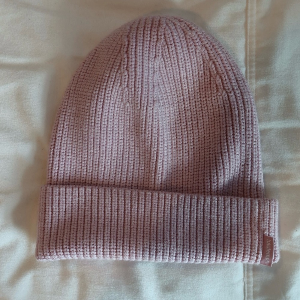 💗Lululemon Close Fit Wool Blended Beanie